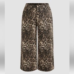 Mid Rise Wide-Leg Leopard Pant
